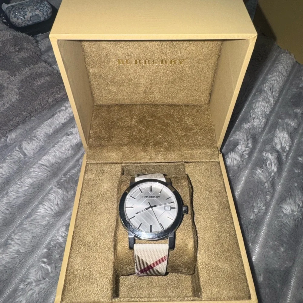 Burberry Silver Dial Watch with Checkered Strap - Picture 1 of 8